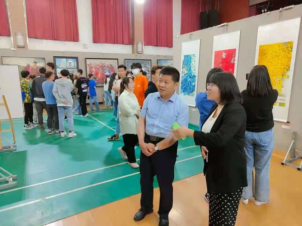 观展现场 (2).jpg