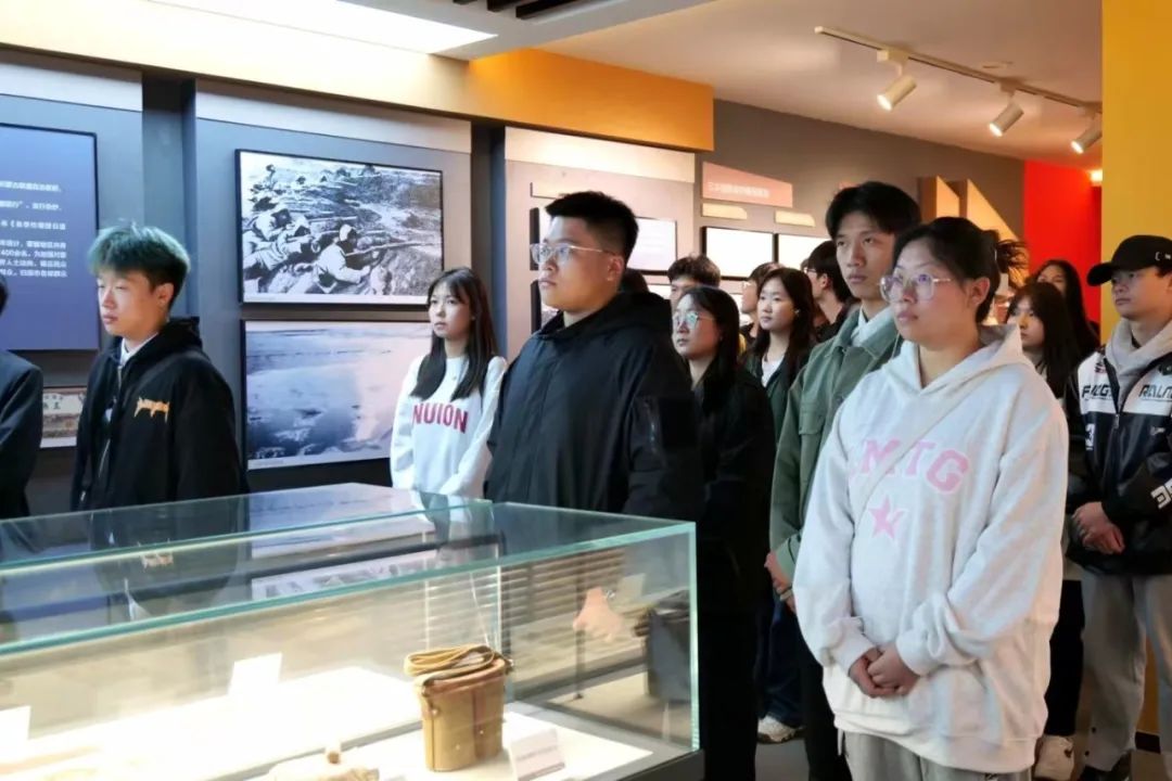 1728883428416547.jpg 1728883428416547.jpg