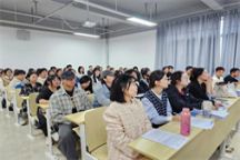 语言与传媒学院2025届毕业生本科毕业论文开题答辩圆满结束