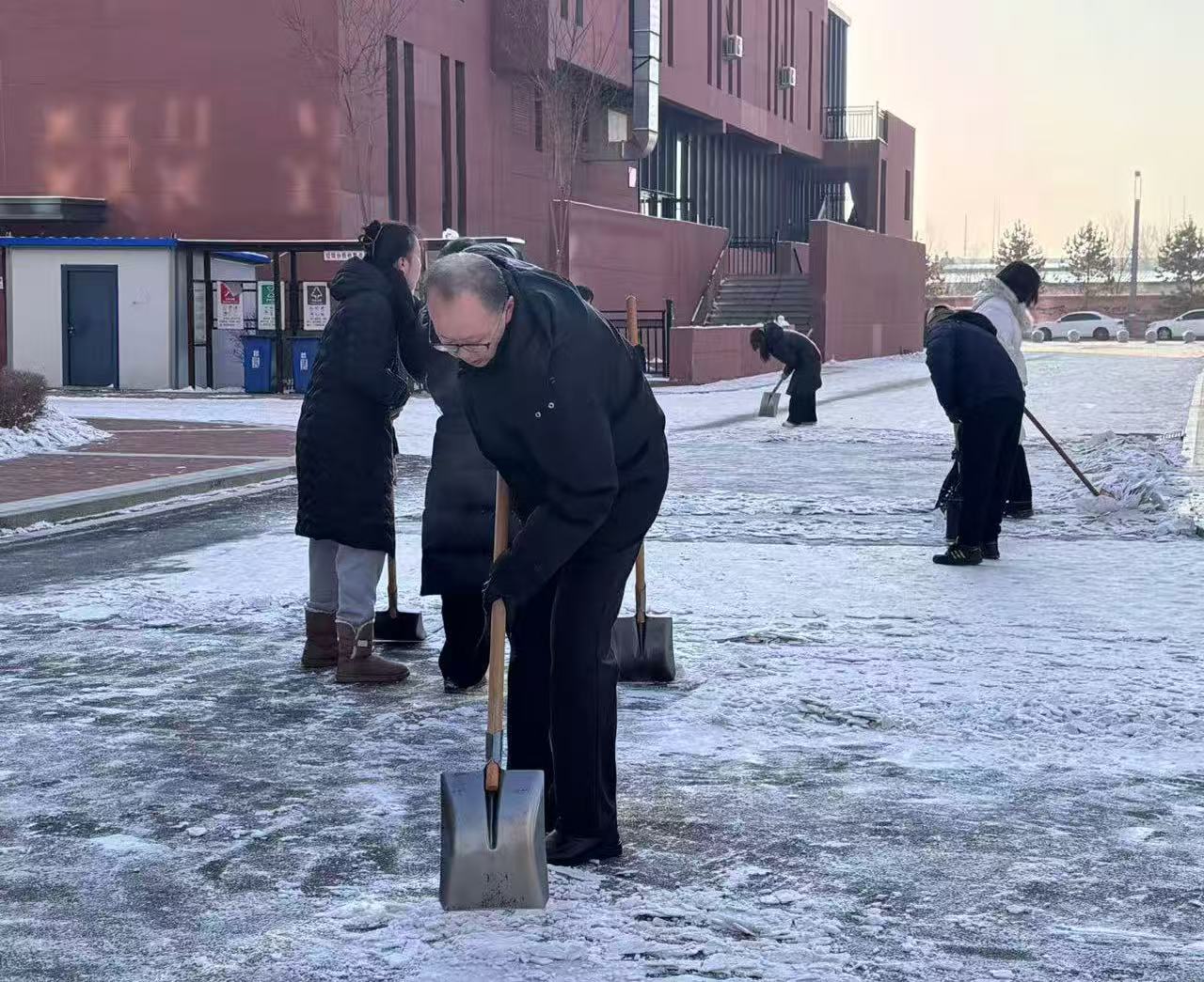 1765856376244549.jpg 1765856376244549.jpg