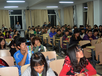 信息工程教学部“学长导航，学习榜样”优秀学长交流会