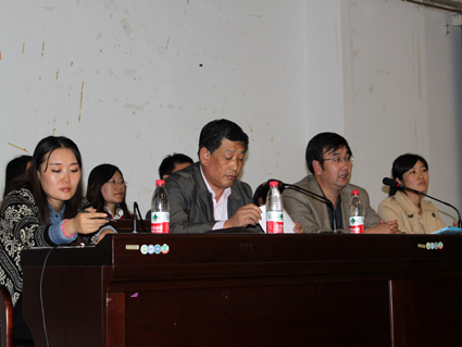 语言与传媒教学部2012级新生入学教育大会顺利召开