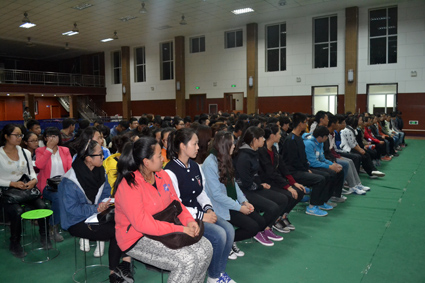 语言与传媒教学部召开新生入学教育大会