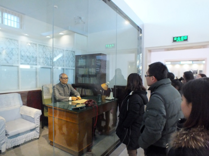 艺术教学部党支部组织学生党员参观乌兰夫纪念馆