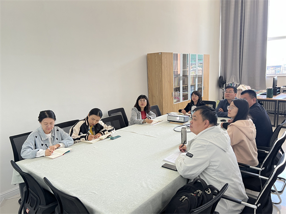 马克思主义学院学习现场.jpg