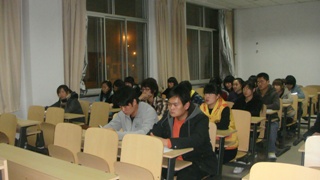 米乐官网文学与新闻传播系召开全系学生干部大会