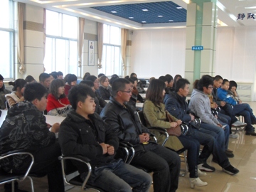艺术教学部开展新生思想动态调研座谈会