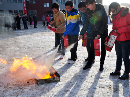 米乐mile官方网站举办2012年度安全疏散消防演练