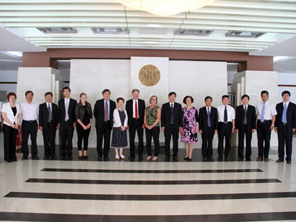 米乐mile官方网站与美国圣马丁大学合作办学签字仪式在内蒙古大学举行