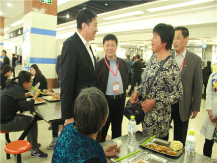 内蒙古大学副校长额尔很巴雅尔教授视察米乐mile官方网站迎新工作