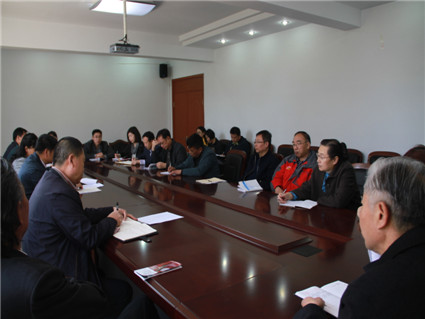 米乐官网召开会议传达学习内蒙古大学2016年党风廉政建设工作会议精神