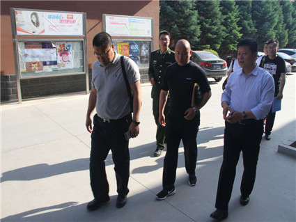 教育厅学校消防和食品安全交叉督导组及民办学校安全工作联合检查组莅临米乐官网进行安全工作检查