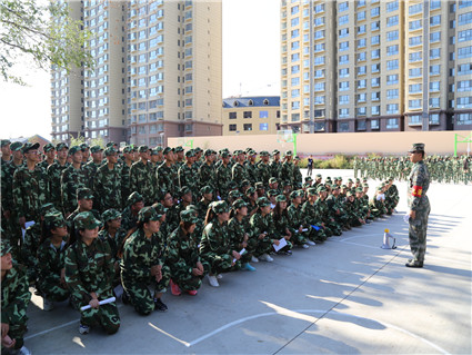 土木工程与环境科学教学部召开2017级新生与连队教官见面大会